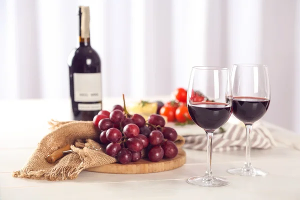 Vasos de vino tinto — Foto de Stock