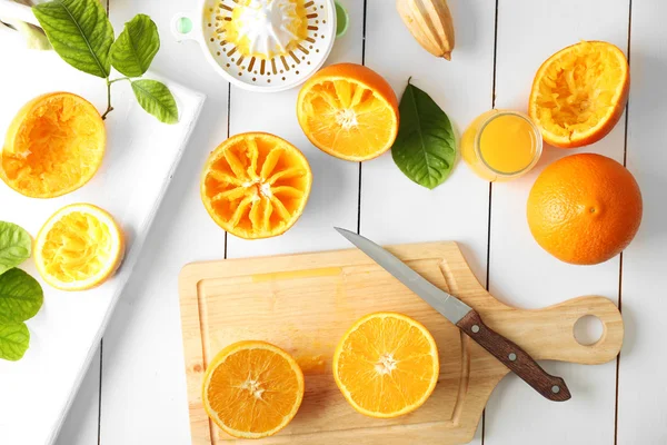 Saft leckerer Orangen — Stockfoto