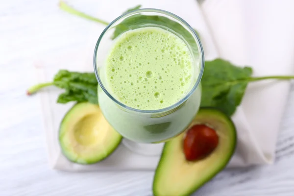 Delicious fresh avocado smoothie — Stock Photo, Image