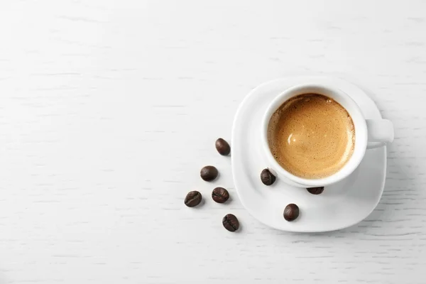Kopje aromatische koffie — Stockfoto