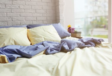 Dağınık yatak nevresim   