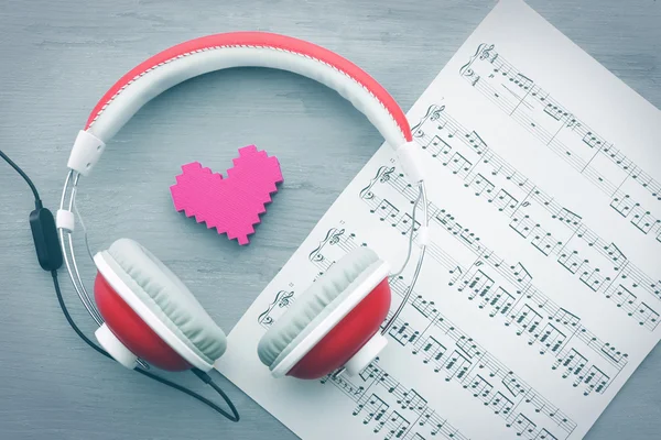 Headphones with musical notes — Stock Photo, Image