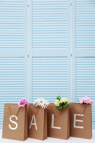 Bolsas de compras de papel reciclado —  Fotos de Stock