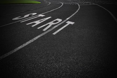 Koşu parkuru üzerinde yazılı başlatmak