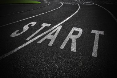 Koşu parkuru üzerinde yazılı başlatmak