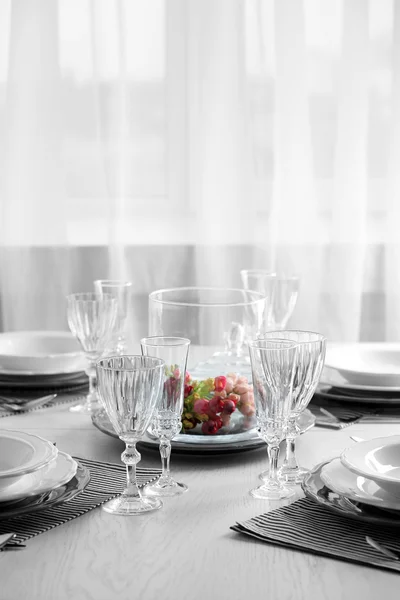 Table set at restaurant — Stock Photo, Image