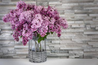 Taze bahar çiçekleri