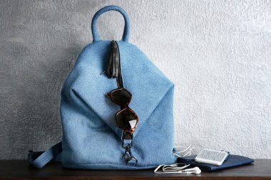 Mavi jeans sırt çantası 