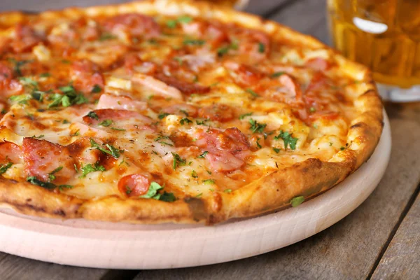 Delicious fresh pizza — Stock Photo, Image