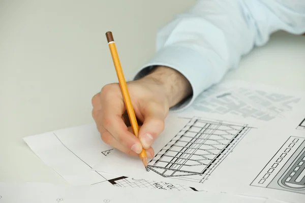 Ingeniero de construcción joven — Foto de Stock