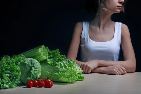 Donna che soffre di disturbi alimentari — Foto Stock