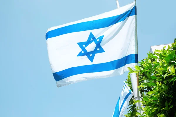 Drapeau d'Israël sur le ciel — Photo