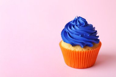 renkli doğumgünü keki