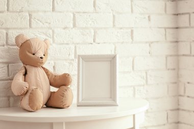 Bebek oyuncak ve çerçeve