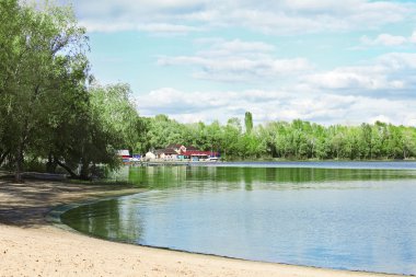 Parktaki güzel gölet