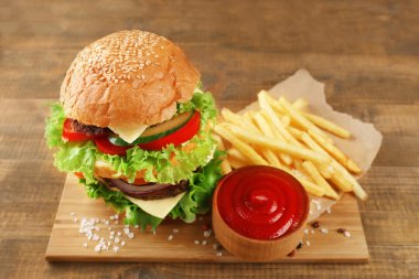 Çift Kişilik hamburger patates kızartması ile