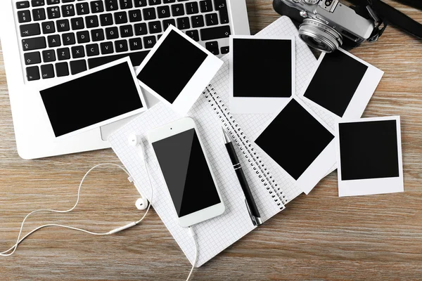 Laptop, phone, photos — Stock Photo, Image