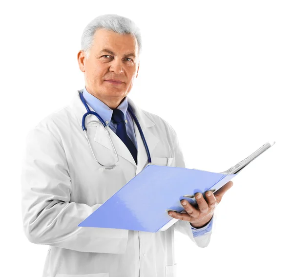 Επαγγελματική γιατρός με χαρτί φακέλου — Φωτογραφία Αρχείου