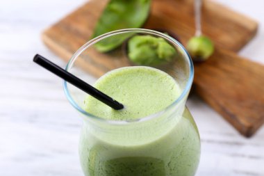 Taze avokado güler yüzlü lezzetli 