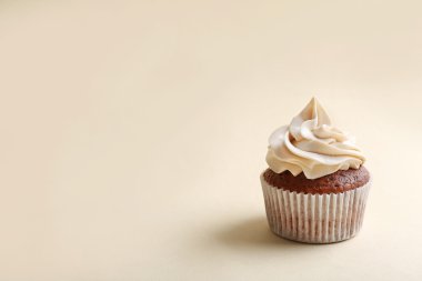 Arka plan üzerinde lezzetli kek