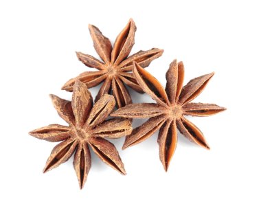 Yıldız anason baharat izole 