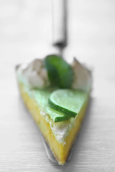 Délicieux gâteau au citron vert — Photo