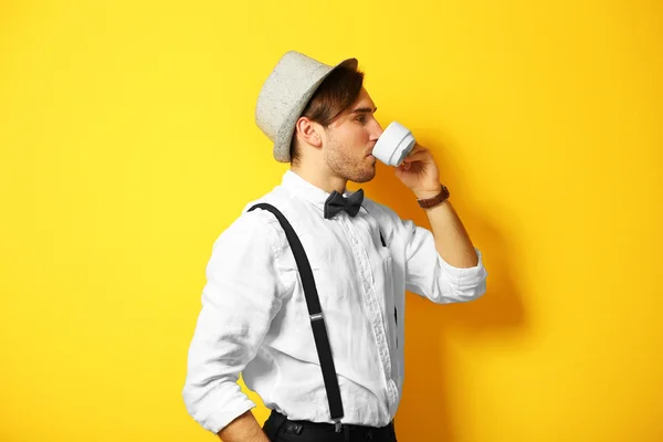Homme avec tasse de café — Photo