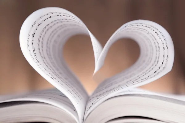 Heart shape  pages — Stock Photo, Image