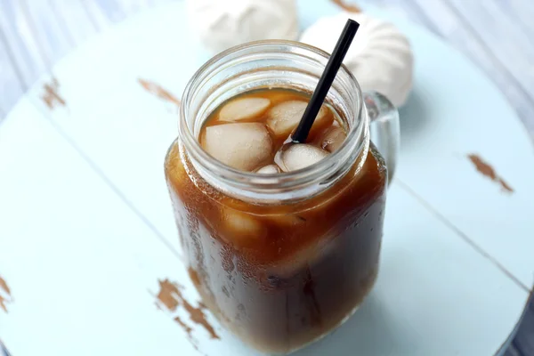Frasco de vidro de café gelado — Fotografia de Stock
