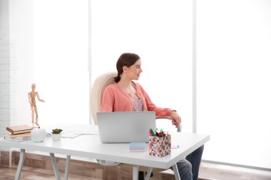 Kadın iş vasıl yazıhane