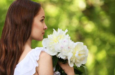 taze bahar kokulu kız