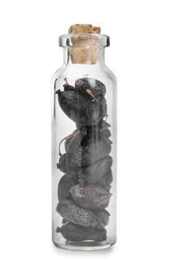 Beyaz arka planda cam şişe