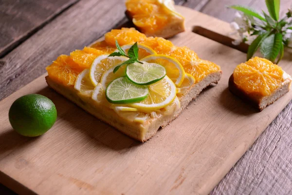 Lezzetli narenciye pasta 