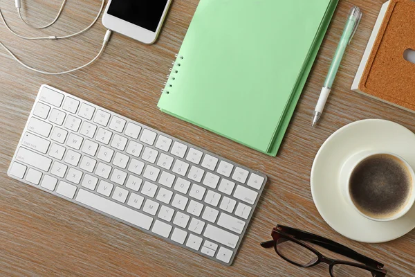 Material de escritório na mesa — Fotografia de Stock