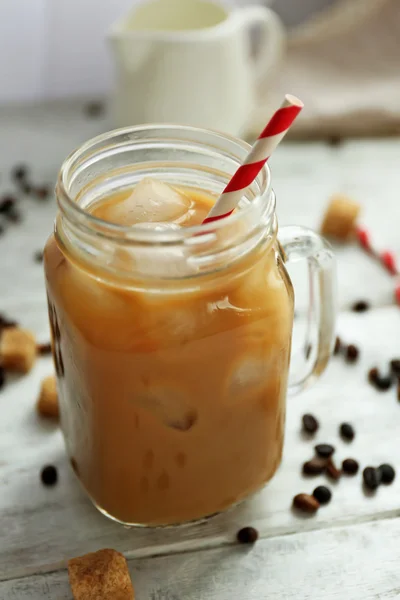 Eiskaffee mit Milch — Stockfoto