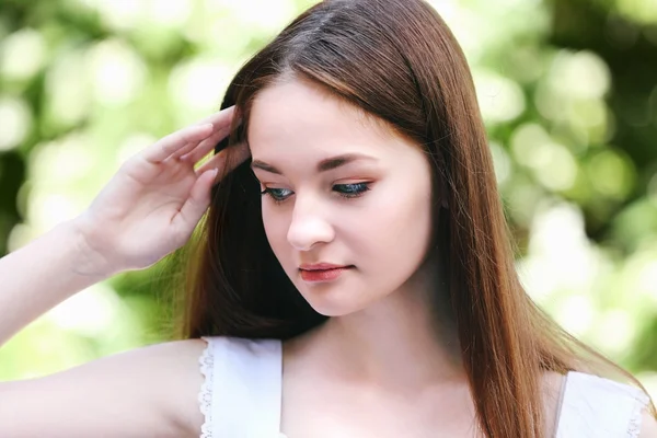 Portrait of beautiful girl — Stock Photo, Image