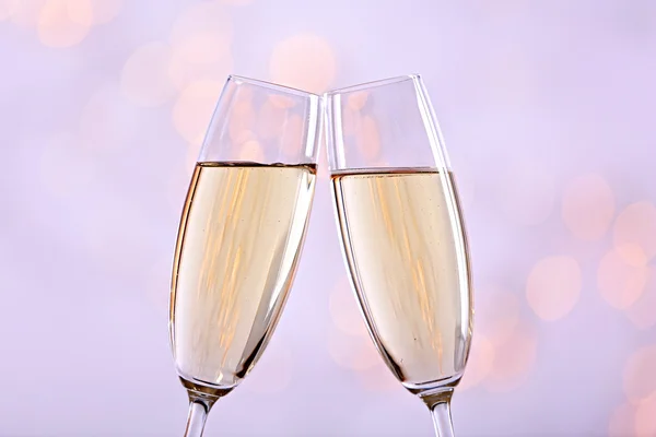 Twee champagneglazen — Stockfoto