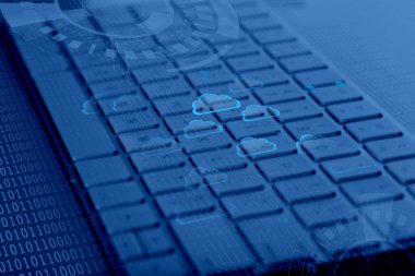 Bilgisayar klavye ile bulut veri depolama 