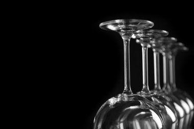 boş şarap bardakları 