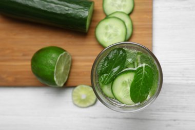 İnfüzyon salatalık suyu 