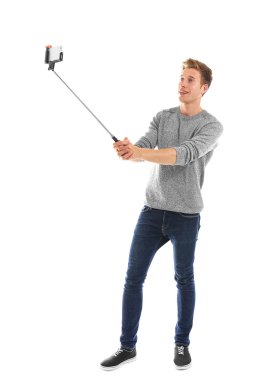 yakışıklı delikanlı alarak selfie