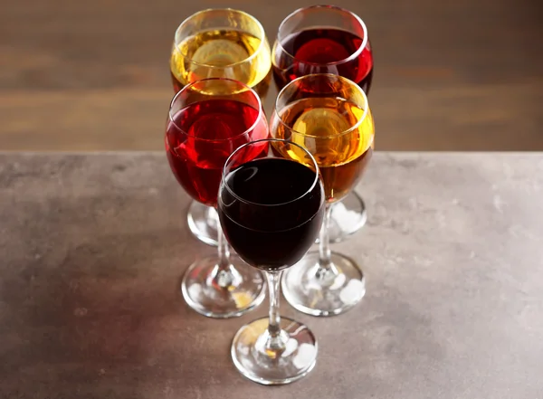 Glasses with wines of different colors — Stock Photo, Image