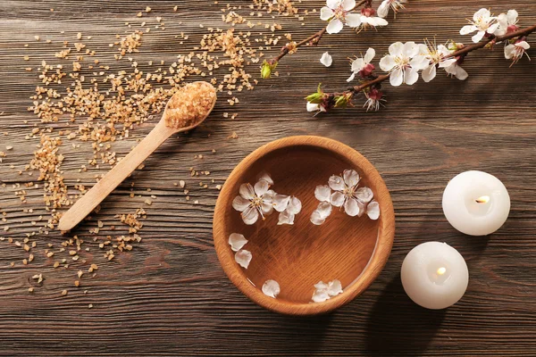 Spa sammansättning med blommande grenar — Stockfoto