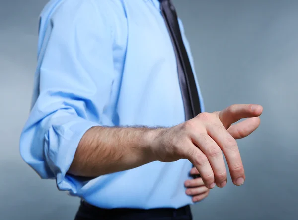 Mannelijke handen maken teken — Stockfoto