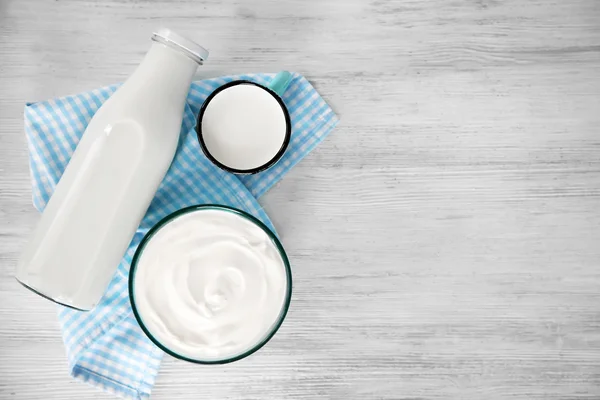 テーブルの上の乳製品 — ストック写真