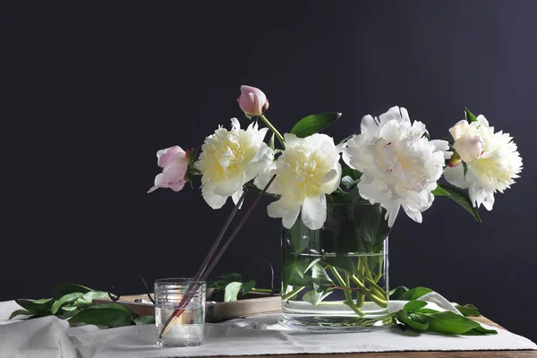 Composição com flores bonitas — Fotografia de Stock