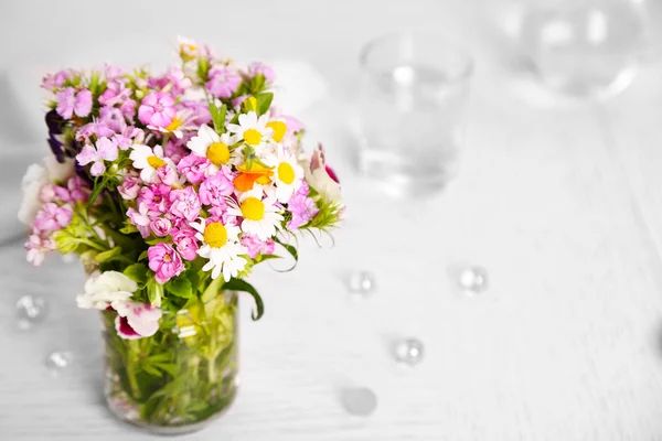 Weide bloemen boeket — Stockfoto