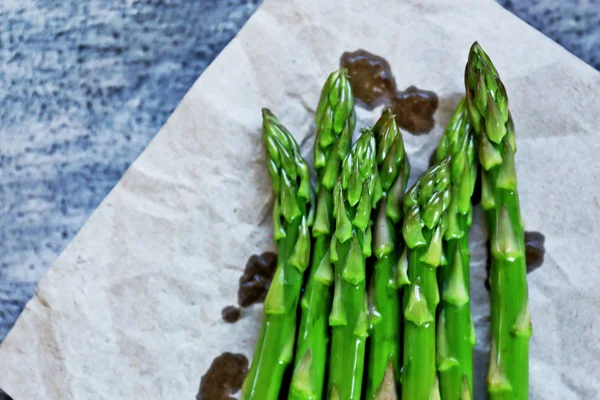 Asperges vertes fraîches — Photo