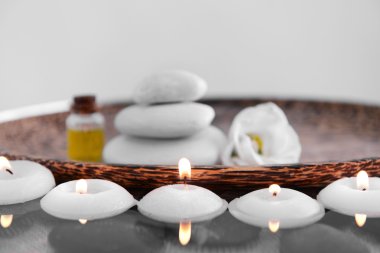 Mumlar ile Spa kompozisyon