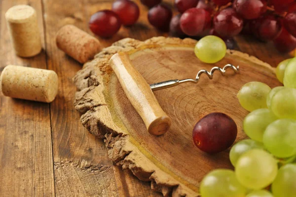 Wine corks and tailspin — Stock Photo, Image